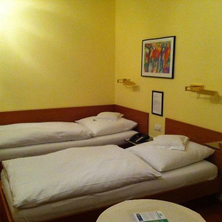 Hotel Die Post Жак Офенбах Екстериор снимка